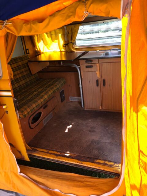 Volkswagen Bus/Vanagon 1976 image number 10