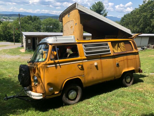Volkswagen Bus/Vanagon 1976 image number 16