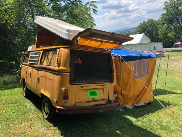 Volkswagen Bus/Vanagon 1976 image number 24