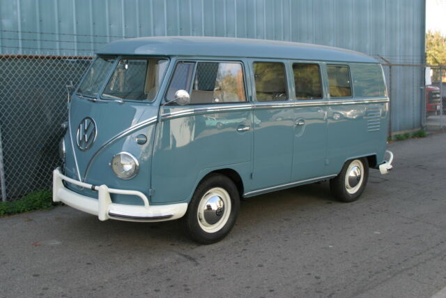 Volkswagen Bus/Vanagon 1963 image number 18