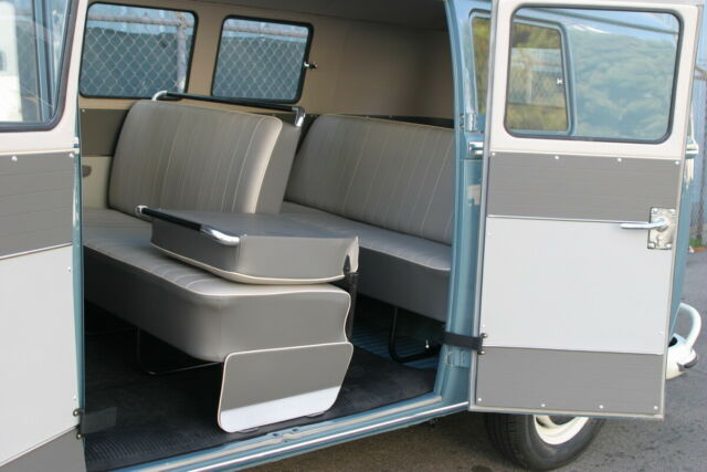Volkswagen Bus/Vanagon 1963 image number 20