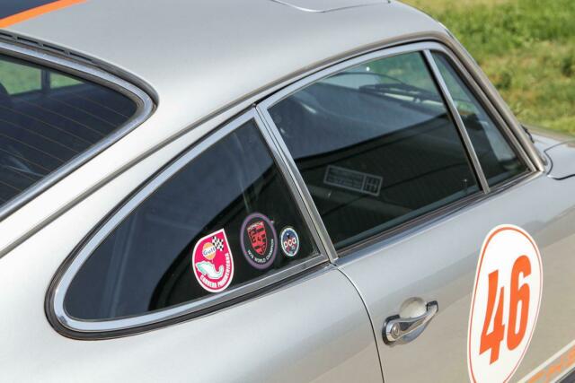 Porsche 911 1976 image number 10