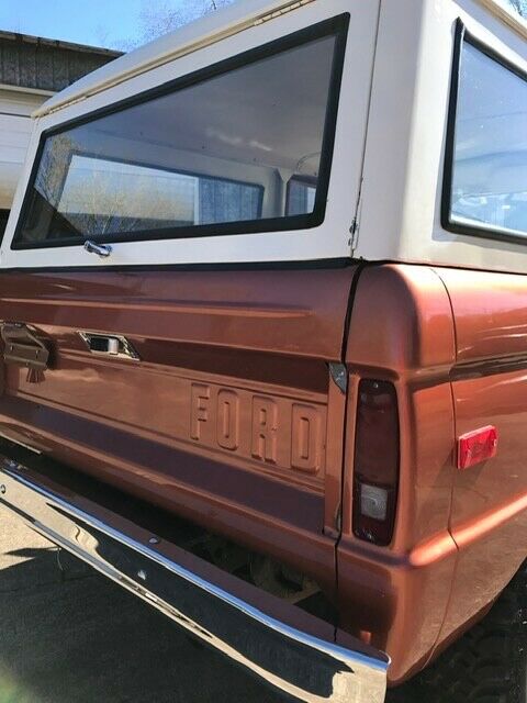 Ford Bronco 1975 image number 18