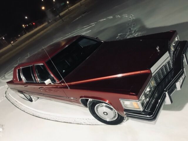 Cadillac Fleetwood 1977 image number 19