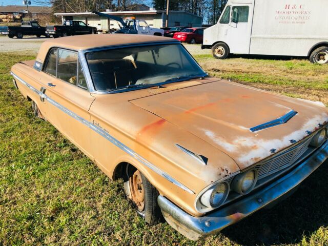 Ford Fairlane 1964 image number 45
