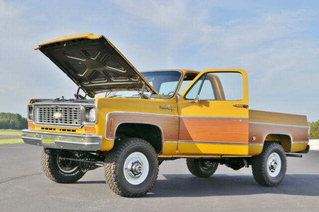 Chevrolet C/K Pickup 3500 1973 image number 16