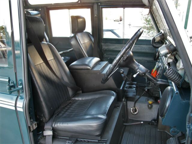 Land Rover Defender 1965 image number 10