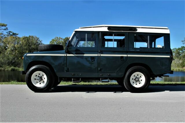 Land Rover Defender 1965 image number 25