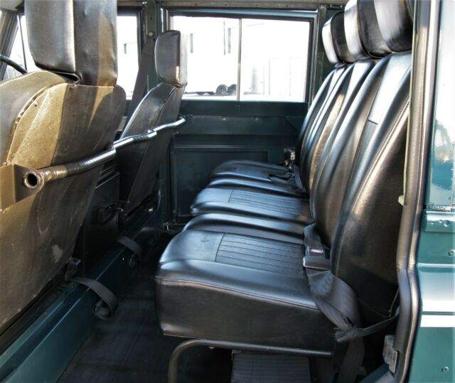 Land Rover Defender 1965 image number 32
