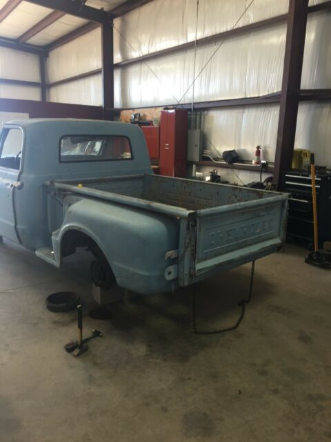 Chevrolet C-10 1967 image number 2
