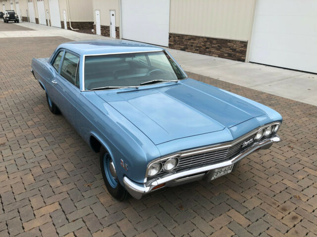 Chevrolet Impala 1966 image number 1