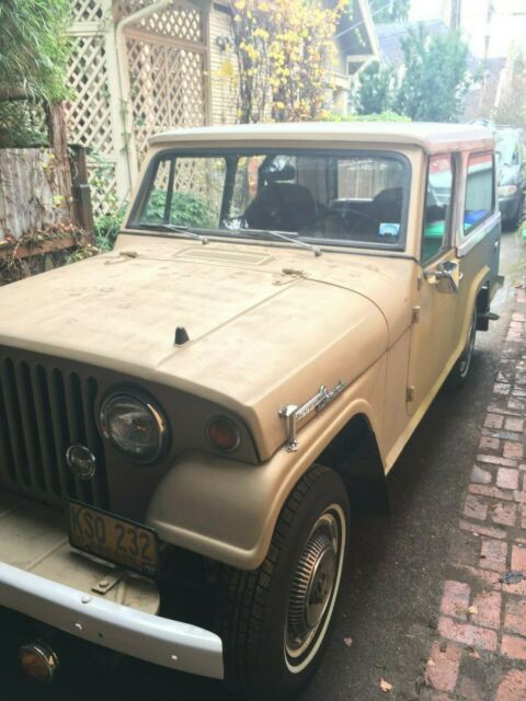 Jeep Commando 1967 image number 14