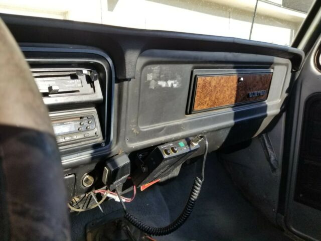 Ford F-350 1979 image number 8