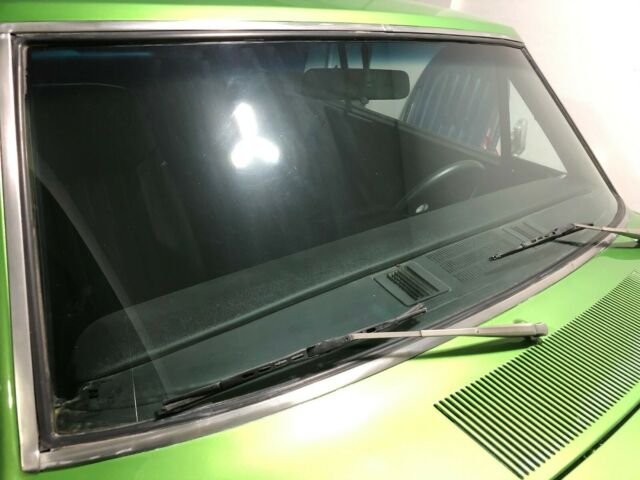 Plymouth Valiant 1972 image number 32