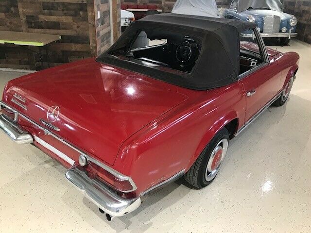 Mercedes-Benz 230SL 1965 image number 33