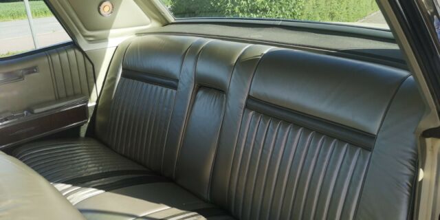 Lincoln Continental 1967 image number 10