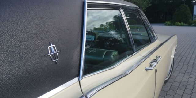 Lincoln Continental 1967 image number 15