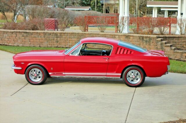 Ford Mustang 1965 image number 26