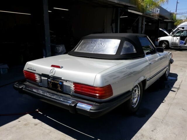 Mercedes-Benz SL-Class 1976 image number 5