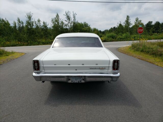 Ford Fairlane 1966 image number 14