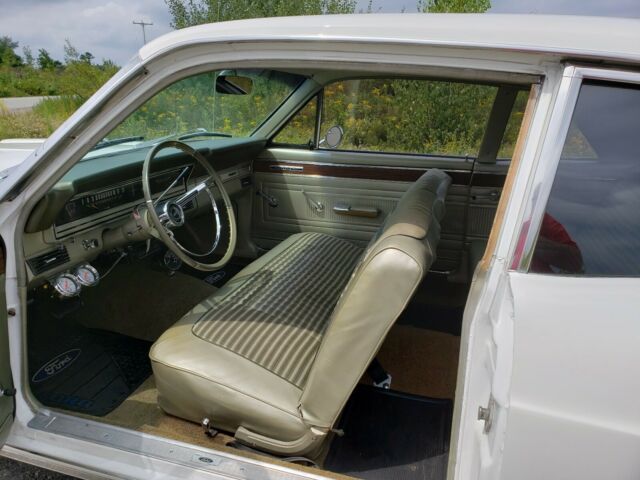 Ford Fairlane 1966 image number 18
