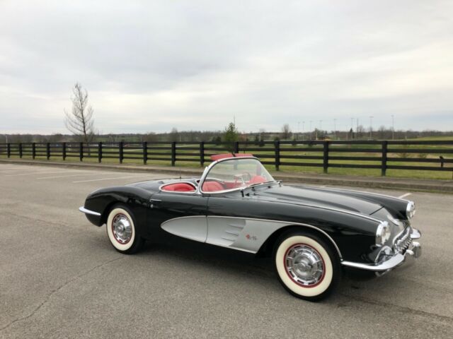 Chevrolet Corvette 1960 image number 4