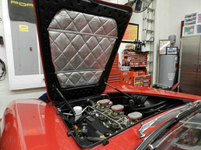 Ferrari 330 GT 1966 image number 21