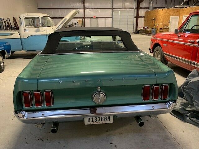 Ford Mustang 1969 image number 2