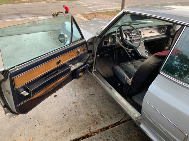 Buick Riviera 1963 image number 7