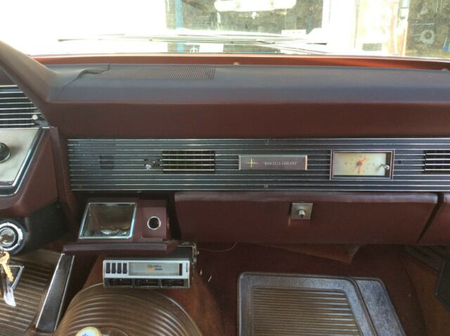 Lincoln Continental 1966 image number 28