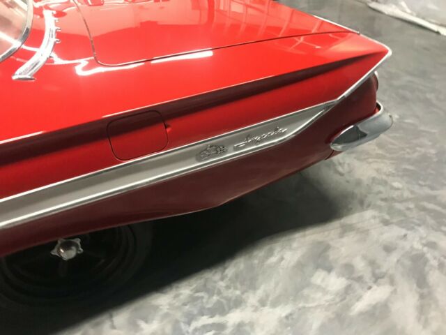 Chevrolet Impala 1961 image number 39