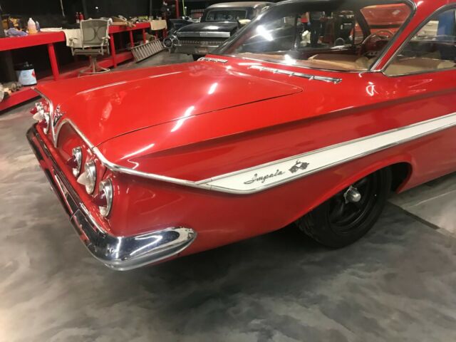 Chevrolet Impala 1961 image number 7