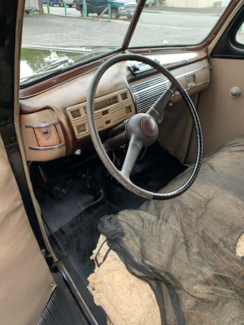 Ford Deluxe 1940 image number 4
