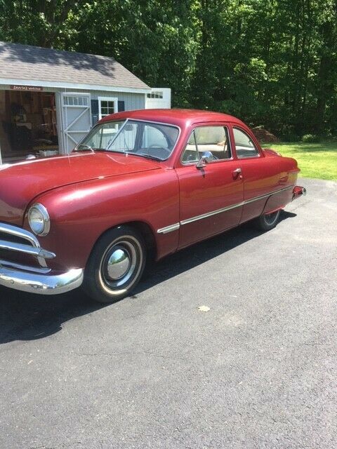 Ford Sport Coupe 1949 image number 17