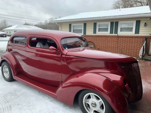 Ford Tudor Sedan 1937 image number 16
