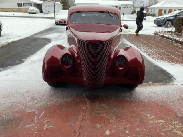 Ford Tudor Sedan 1937 image number 17