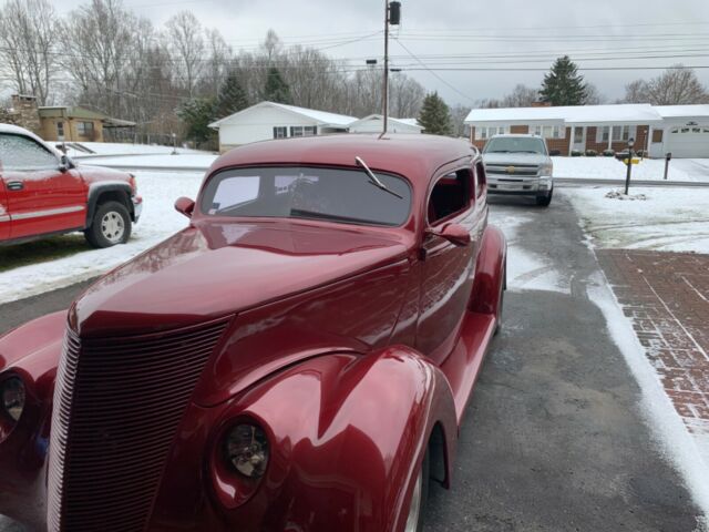 Ford Tudor Sedan 1937 image number 7