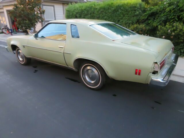 Chevrolet Malibu 1975 image number 10