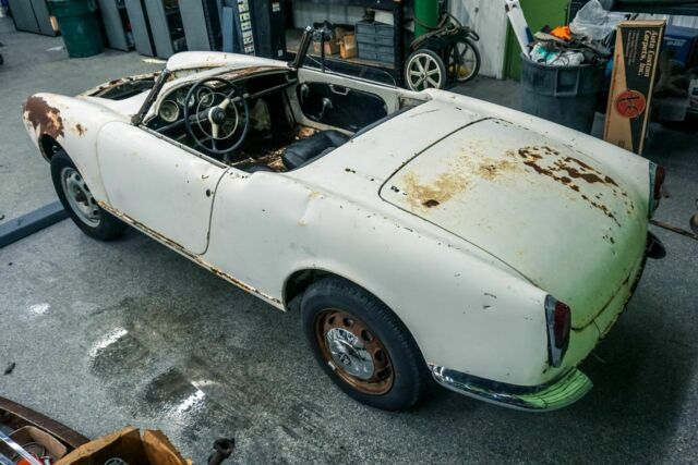 Alfa Romeo Spider 1963 image number 10