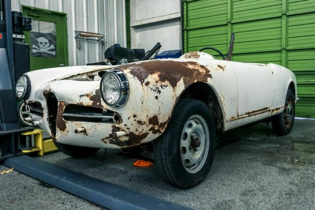 Alfa Romeo Spider 1963 image number 23