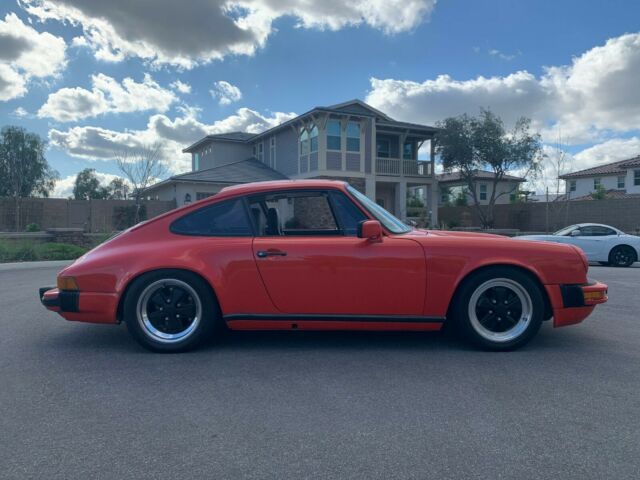 Porsche 911 1968 image number 24