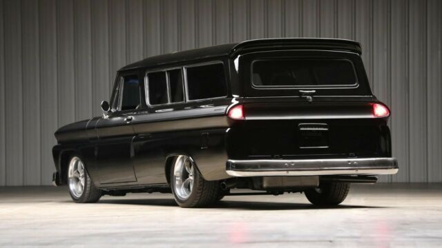 Chevrolet Suburban 1966 image number 17