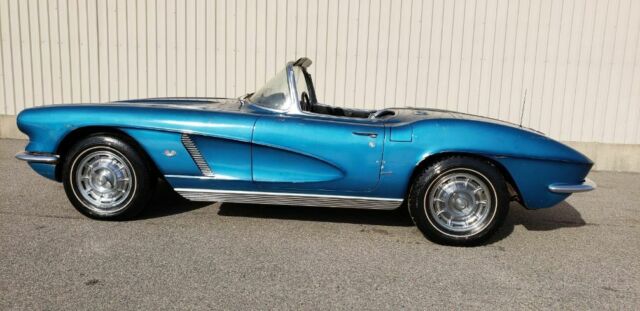 Chevrolet Corvette 1962 image number 0