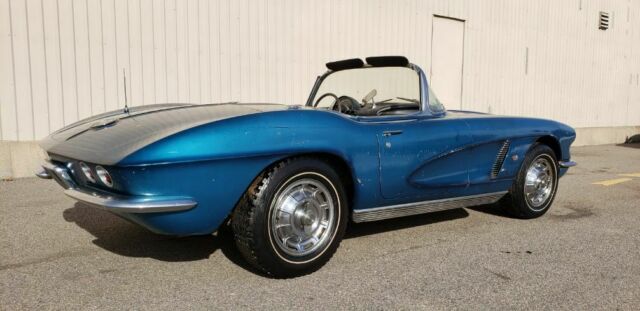 Chevrolet Corvette 1962 image number 17