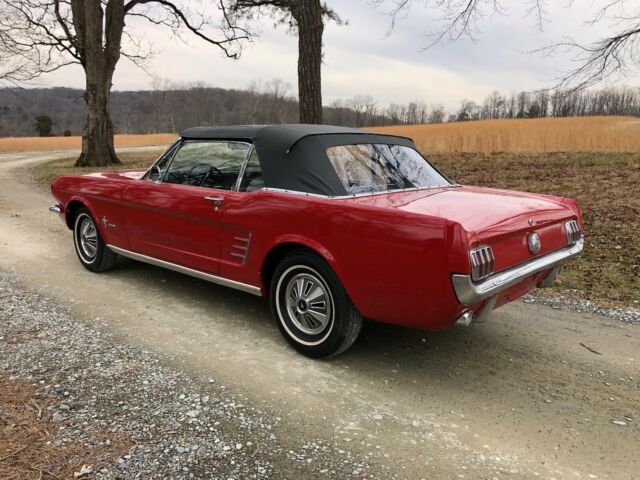 Ford Mustang 1966 image number 26