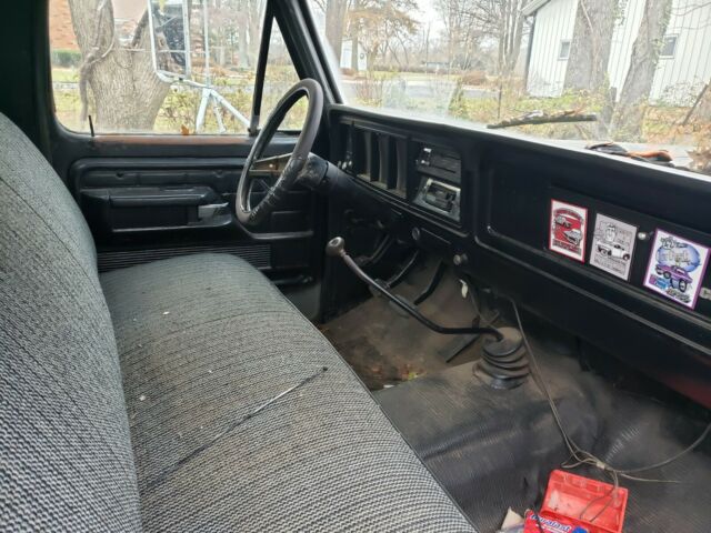 Ford F-350 1975 image number 10