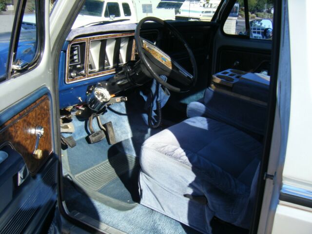 Ford F-250 1979 image number 28