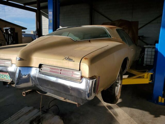 Buick Riviera 1971 image number 18