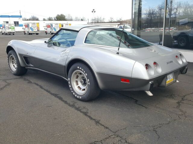 Chevrolet Corvette 1978 image number 1