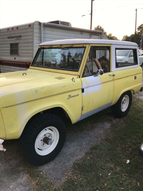Ford Bronco 1966 image number 16